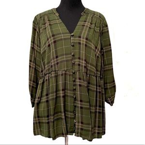 🔥Torrid top blouse shirt cropped button size 2